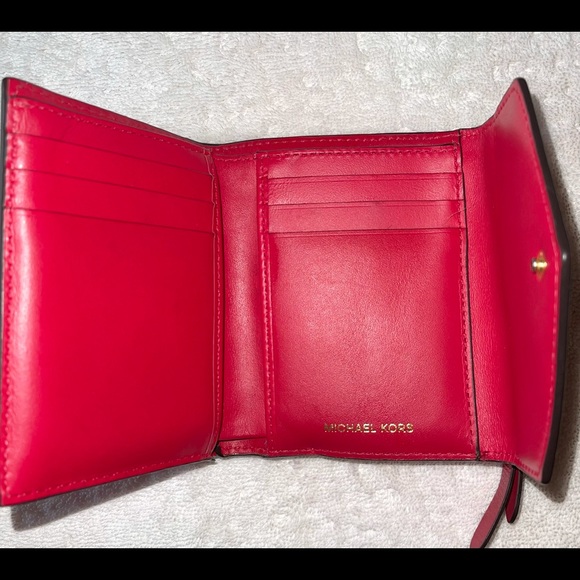 Red leather Michael Kors Wallet - Picture 3 of 3